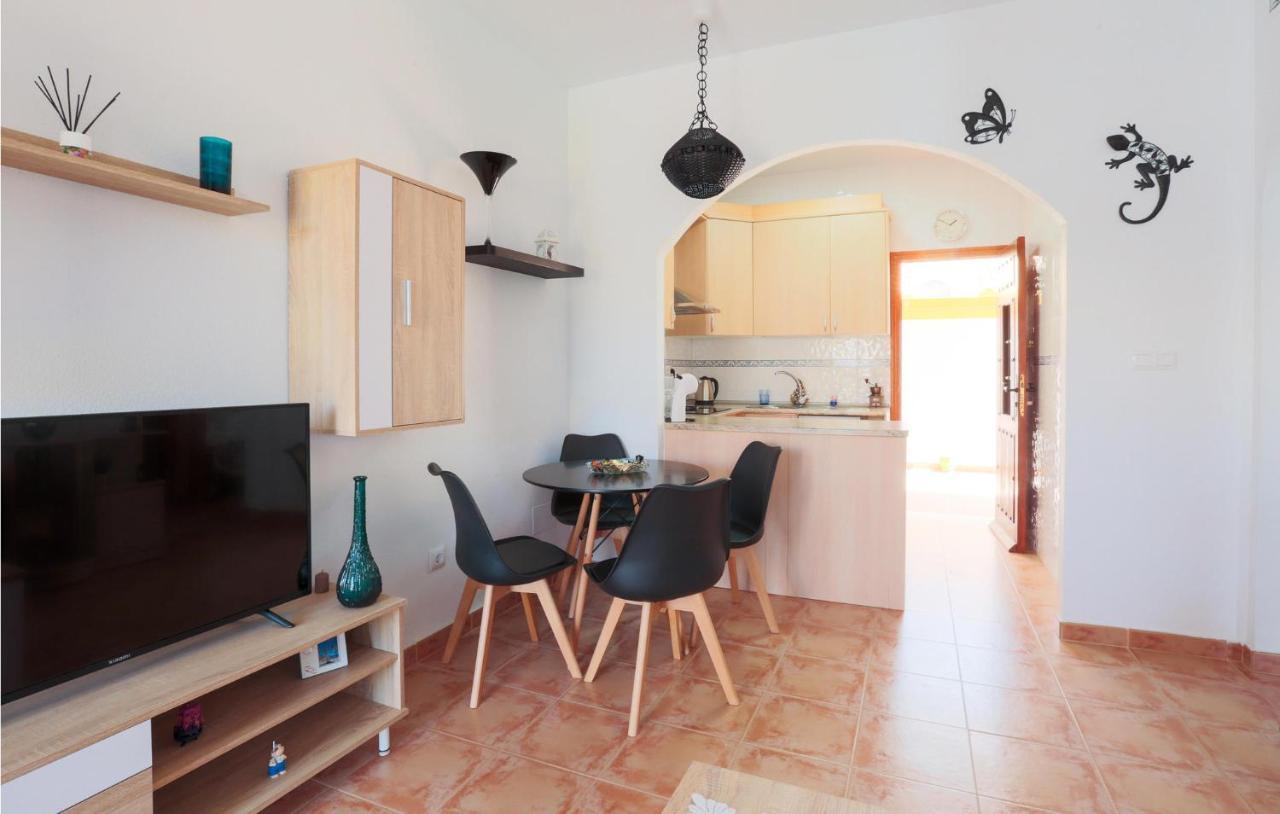 2 Bedroom Lovely In Hébergement de vacances *