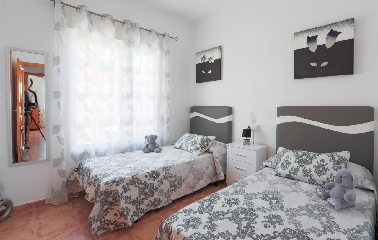 Hébergement de vacances 2 Bedroom Lovely In *